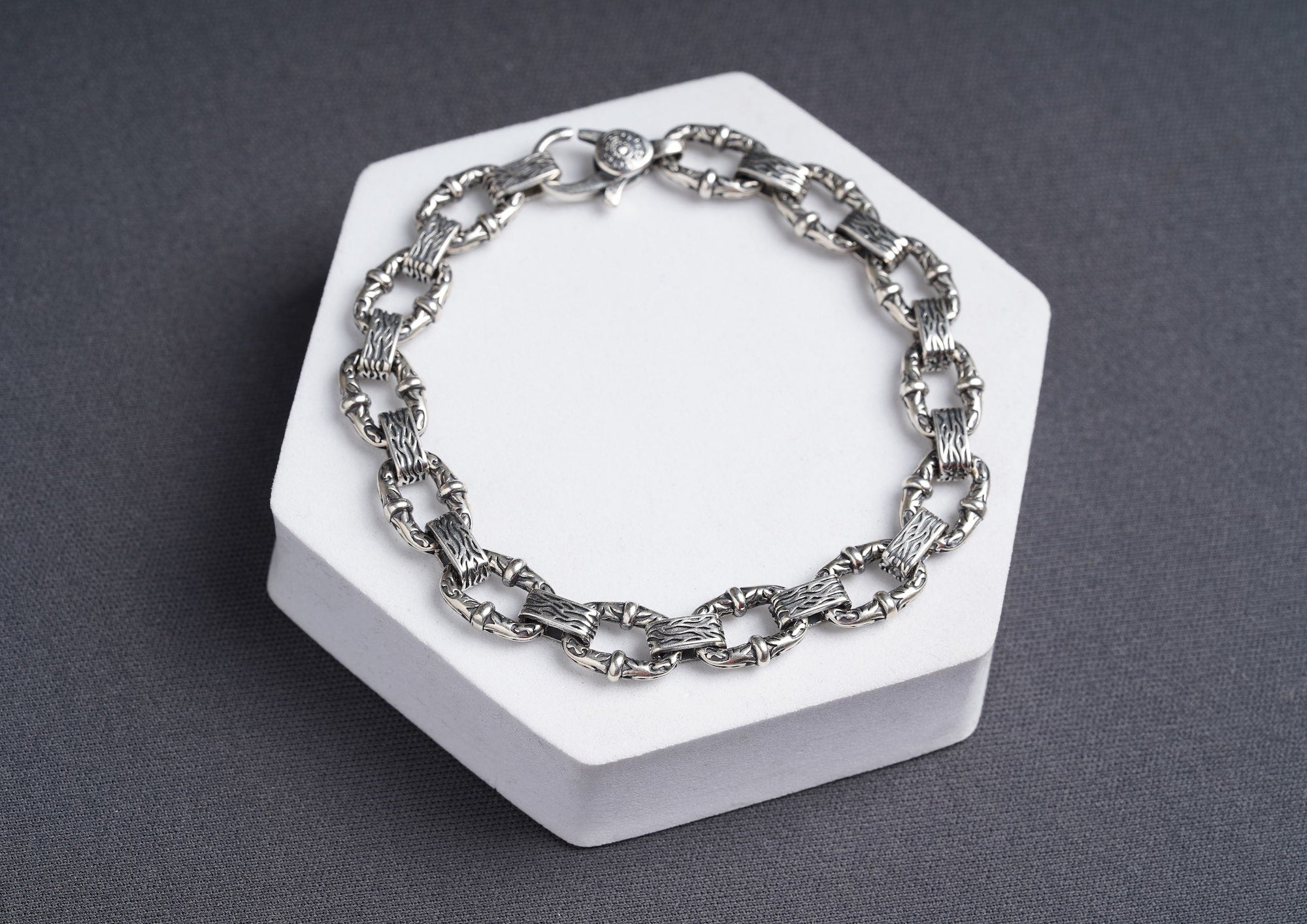 Fox Attention-Getting Design High Quality Silver Bracelet for Men - Style  C239 – Soni Fashion®